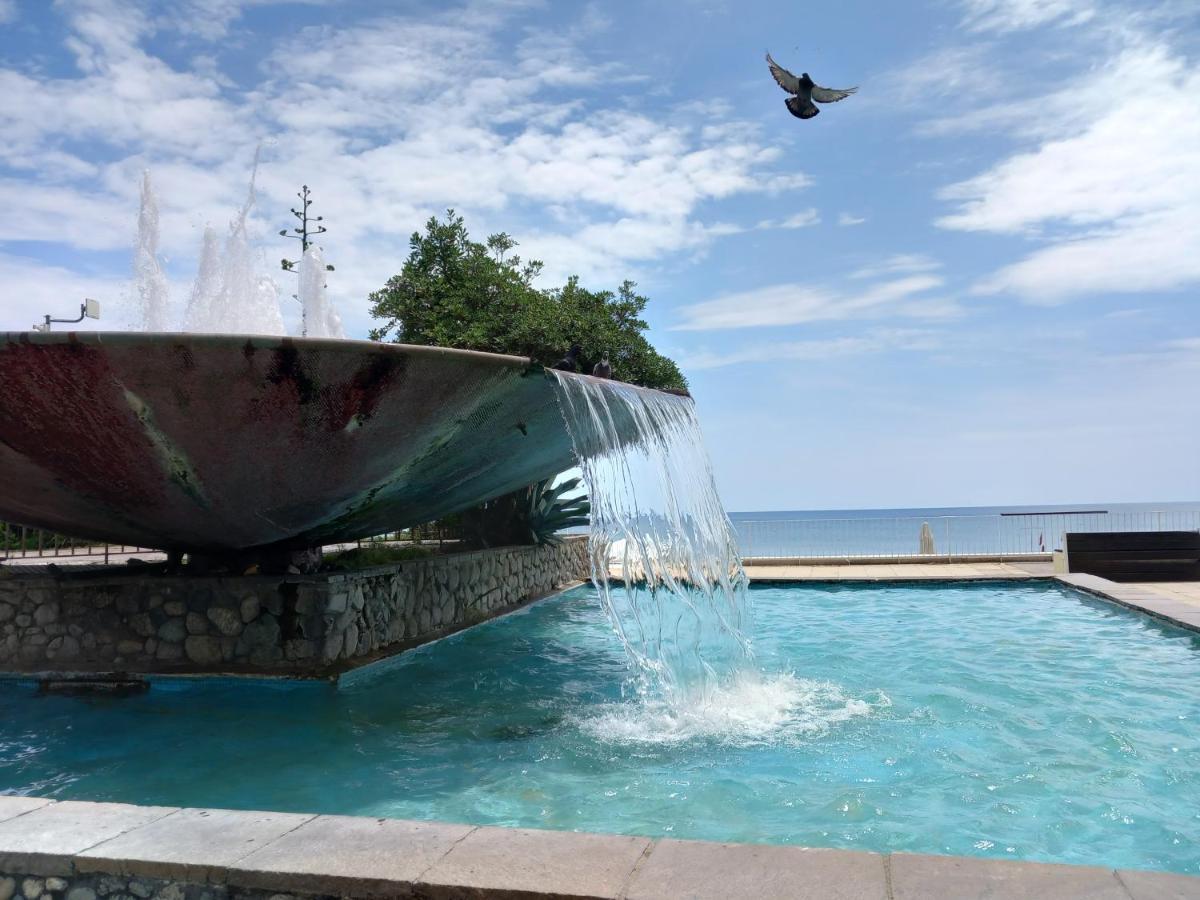 Appartamento Sweet Sea View Savona Esterno foto