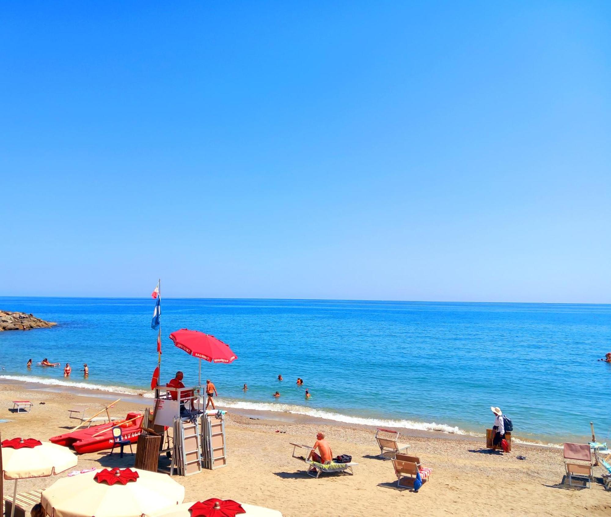 Appartamento Sweet Sea View Savona Esterno foto